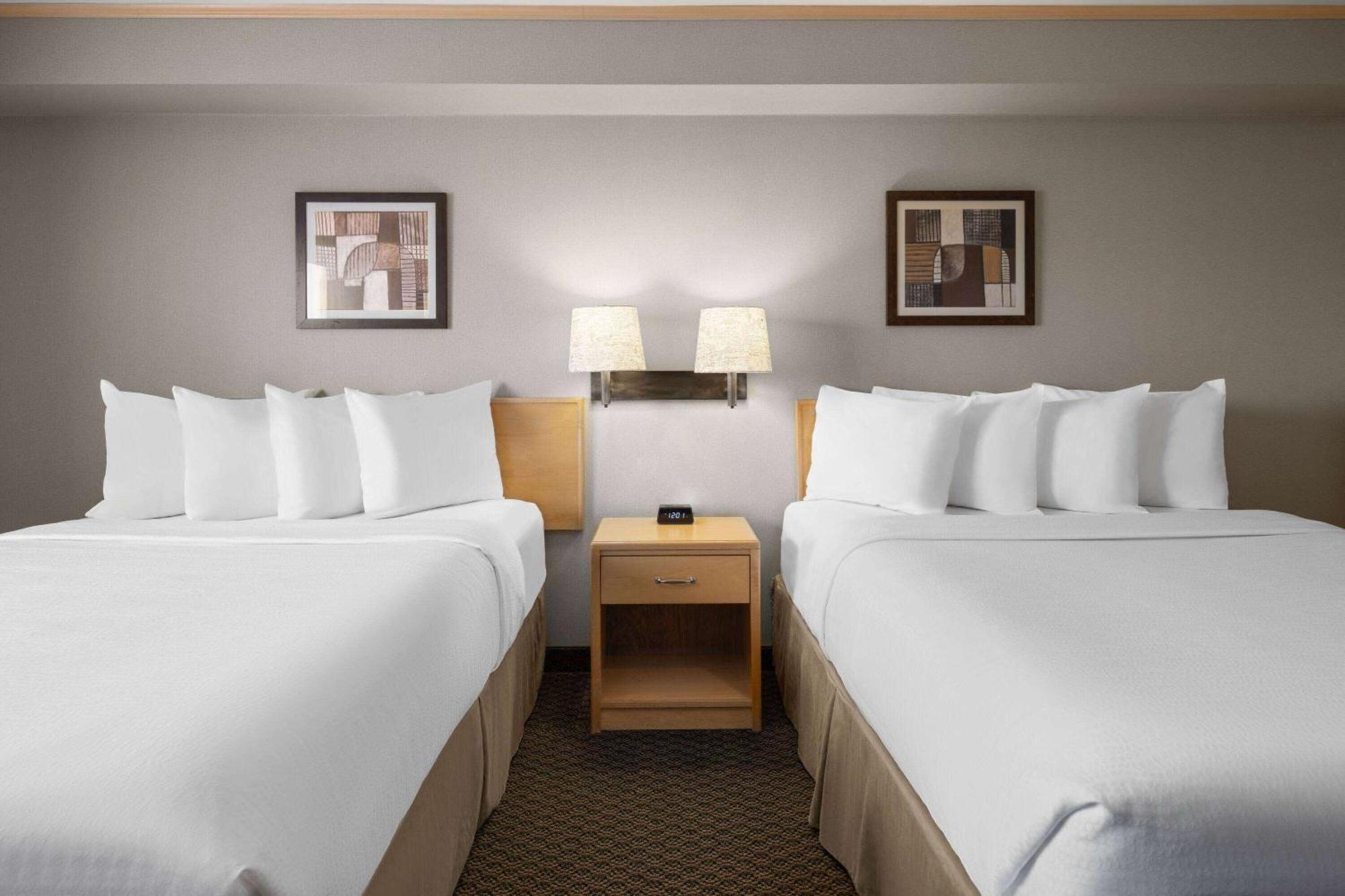 Travelodge By Wyndham פורט מקמארי מראה חיצוני תמונה
