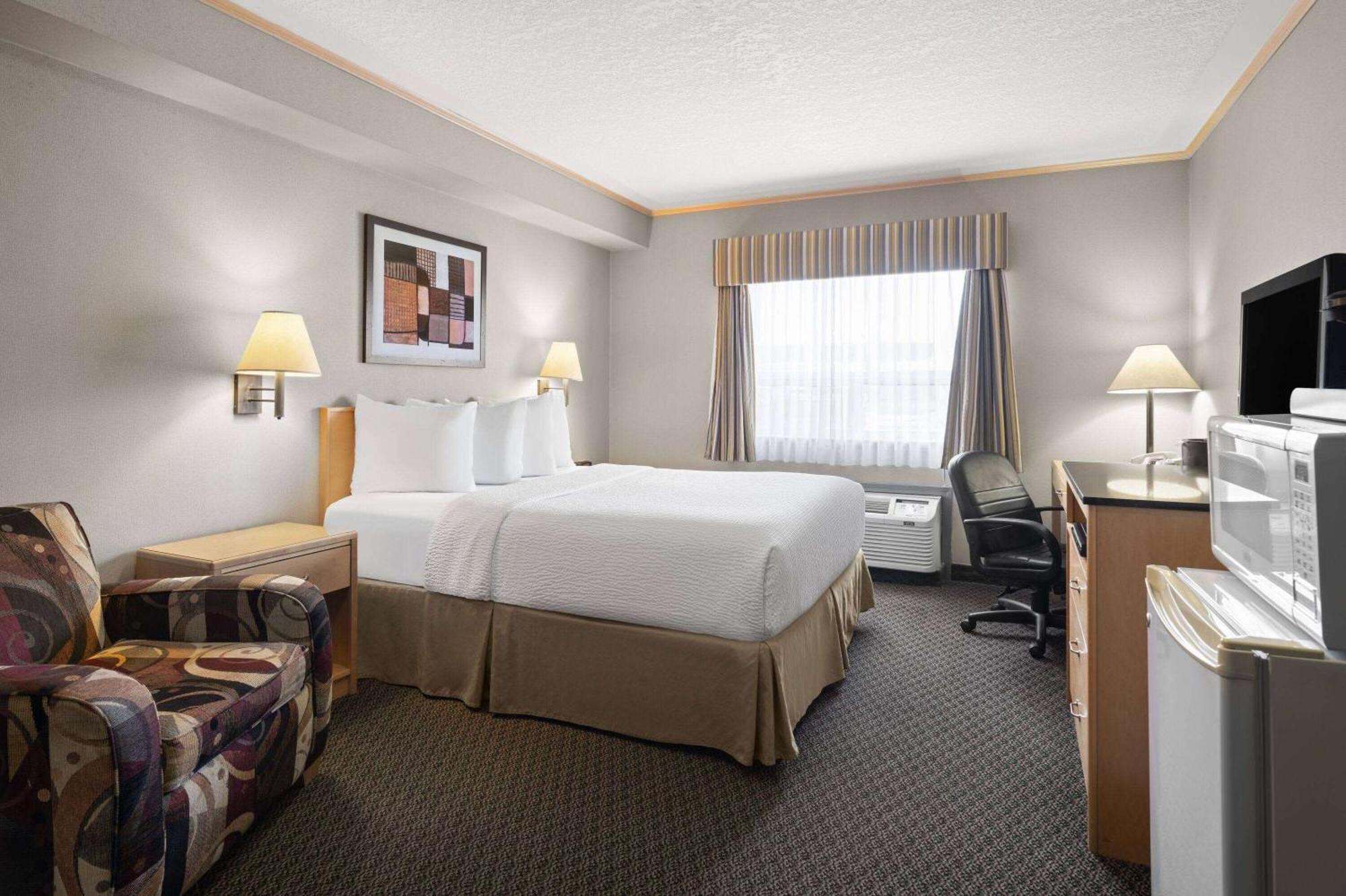 Travelodge By Wyndham פורט מקמארי מראה חיצוני תמונה