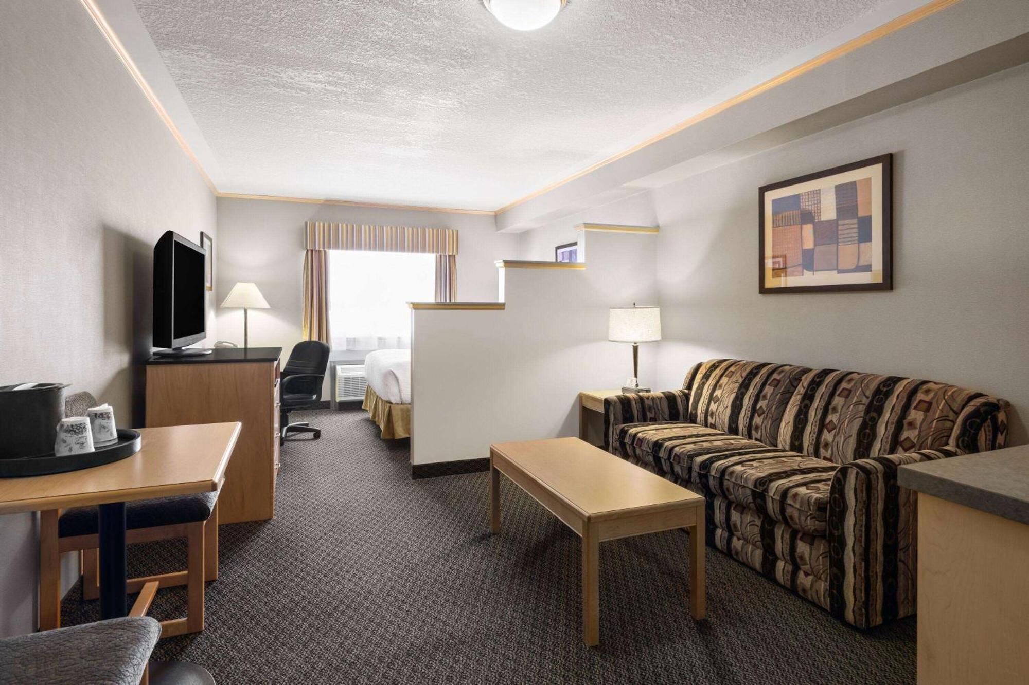 Travelodge By Wyndham פורט מקמארי מראה חיצוני תמונה