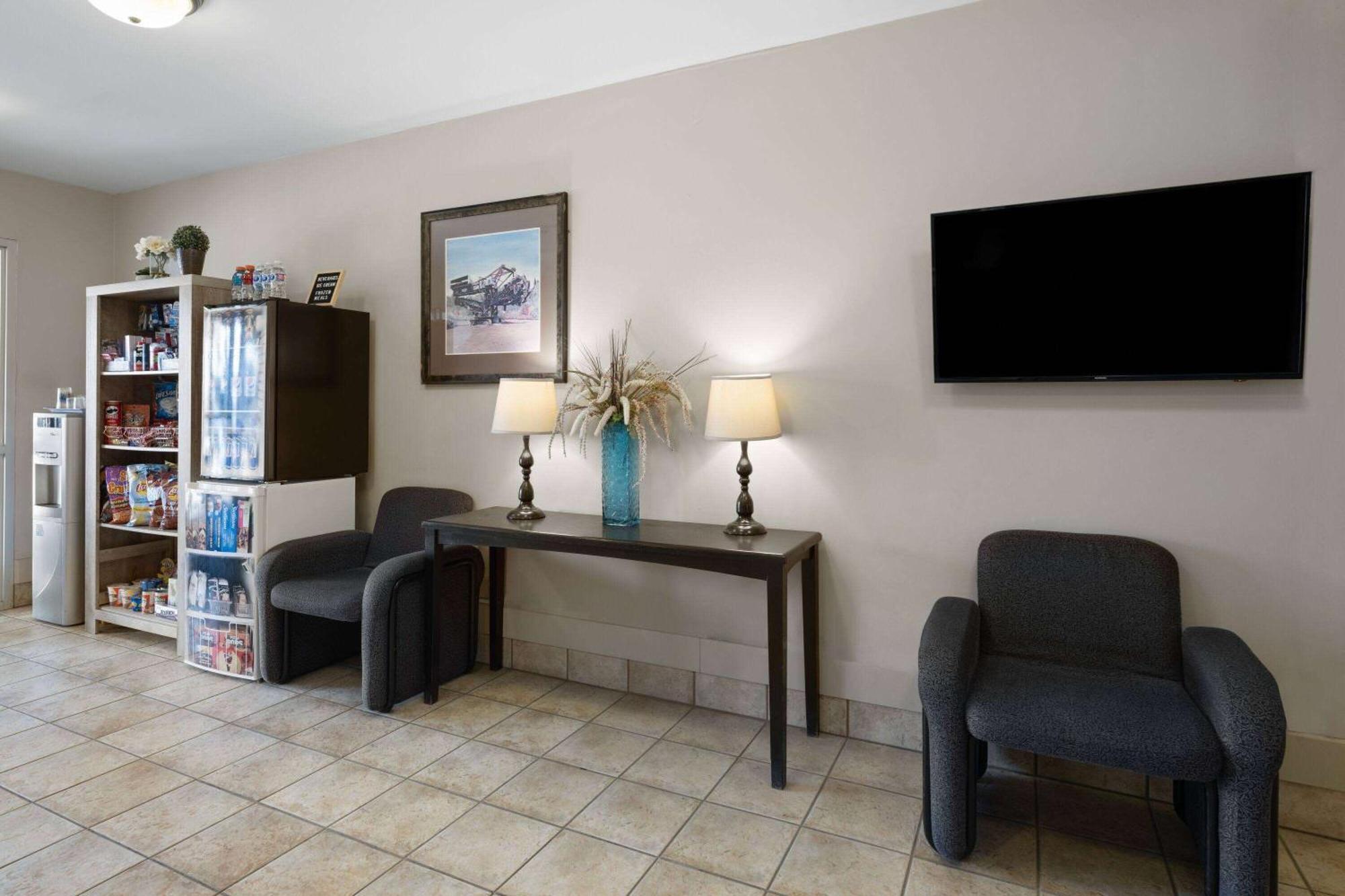 Travelodge By Wyndham פורט מקמארי מראה חיצוני תמונה