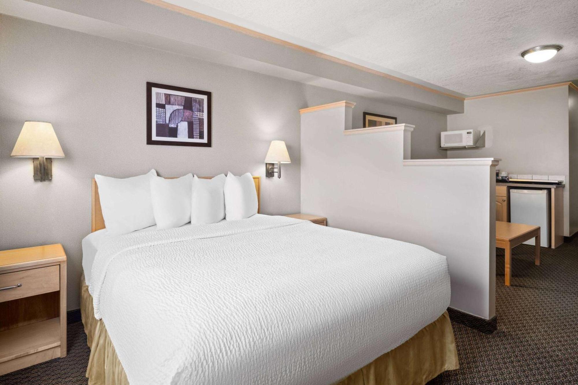 Travelodge By Wyndham פורט מקמארי מראה חיצוני תמונה