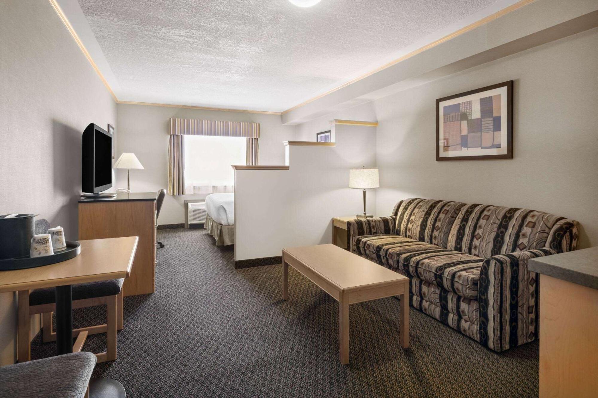 Travelodge By Wyndham פורט מקמארי מראה חיצוני תמונה