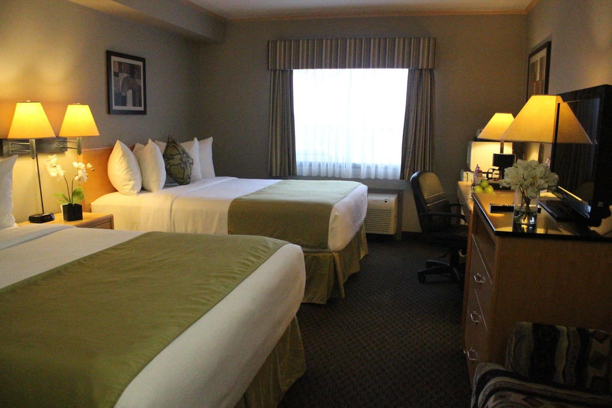 Travelodge By Wyndham פורט מקמארי מראה חיצוני תמונה