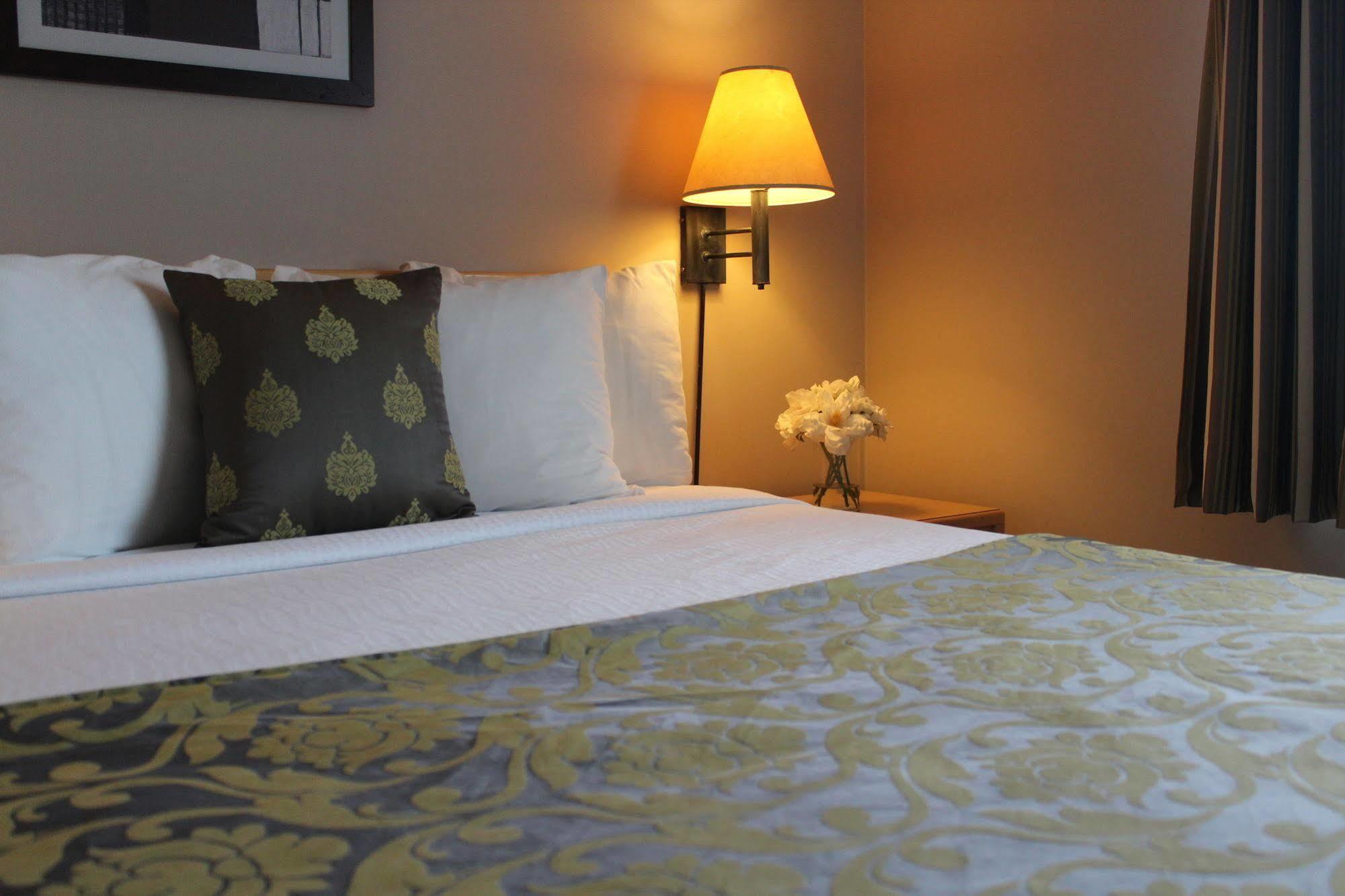 Travelodge By Wyndham פורט מקמארי מראה חיצוני תמונה